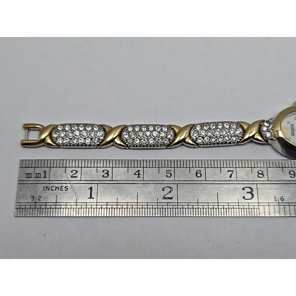 Gruen Silver Toned GR8702 Rhinestone Vintage Women's Wristwatch - 18mm - WORKS! - Picture 8 of 9